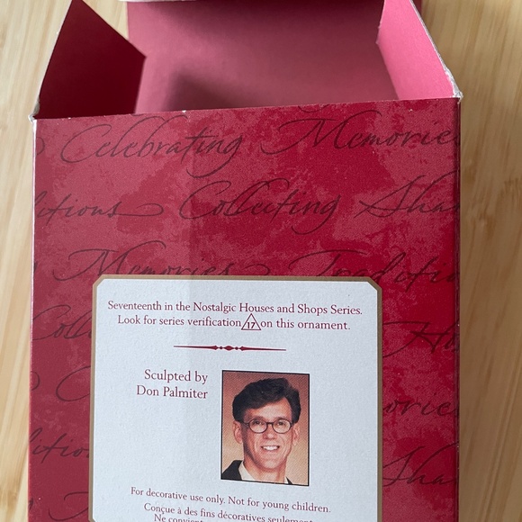 Lot 3 Hallmark Ornaments Nostalgic Houses & Shops 2000-2001 Walgreens Drugstore - Picture 8 of 10